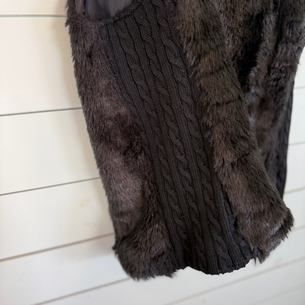 Cavalini black faux fur vest full zip women's size large - Picture 4 of 5